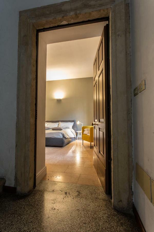 Antiche Colonne Suite Verona Exterior photo